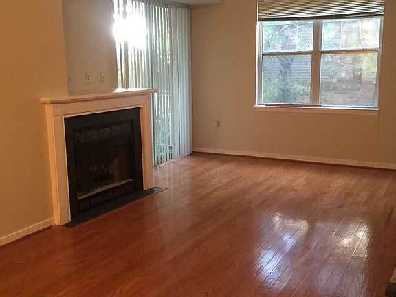 3rd image of 1641 International Dr Unit 109