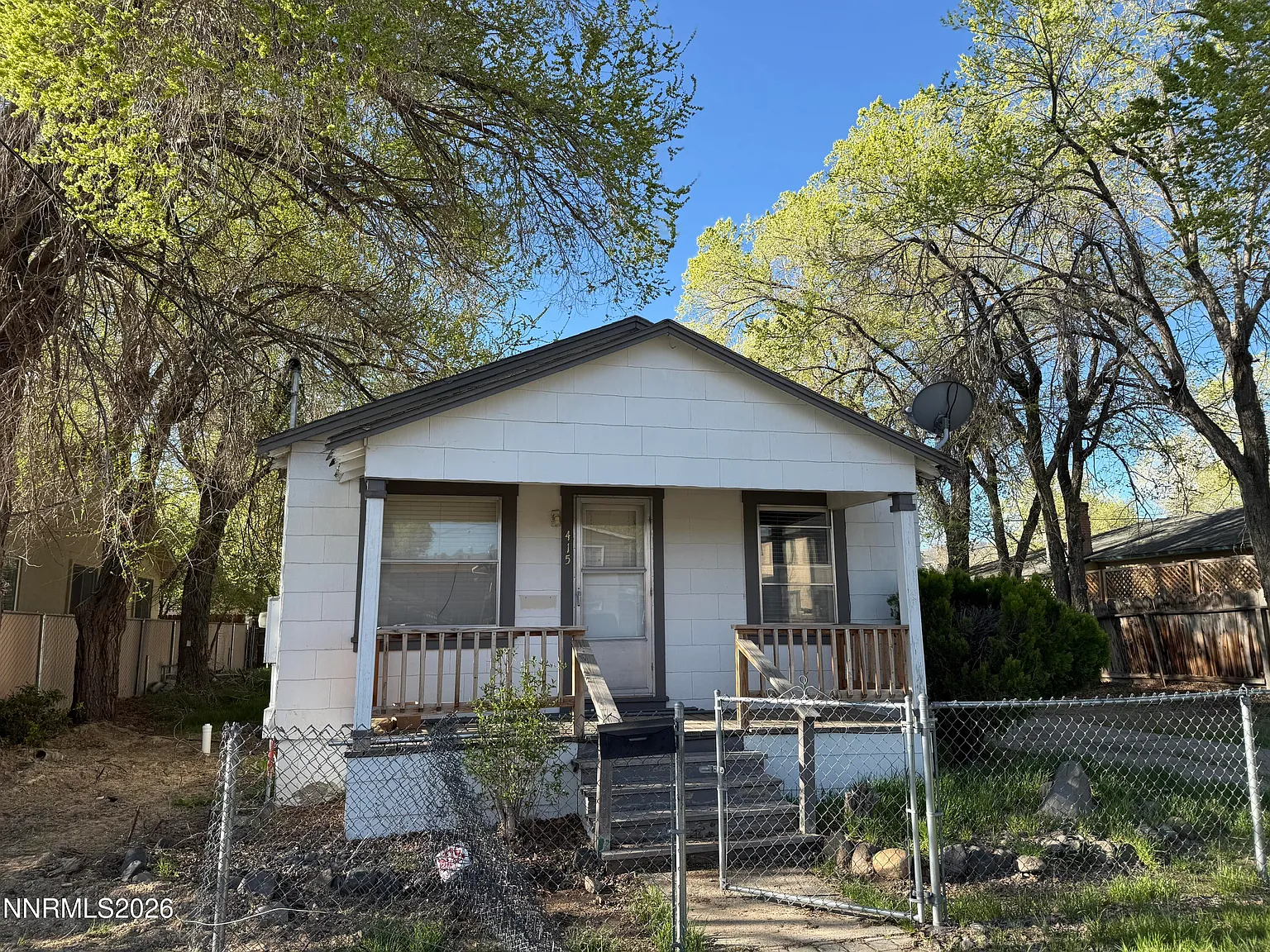 415 Lee St photo 1