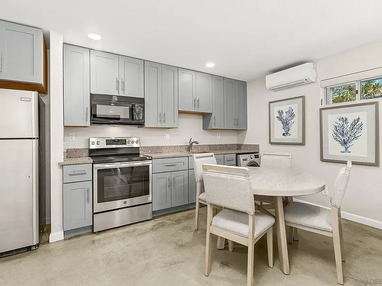 438 La Mesa Ave — Photo 34