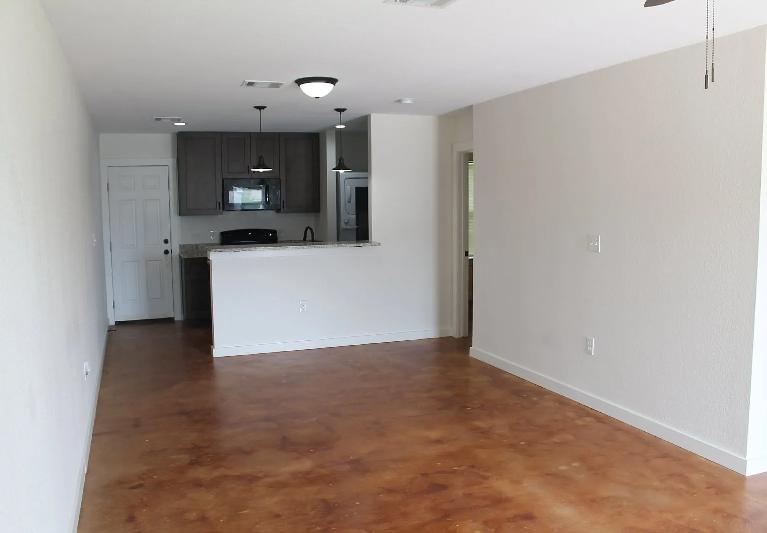2 bed, 2.0 bath, 750 sqft, $1,000 — Photo 3