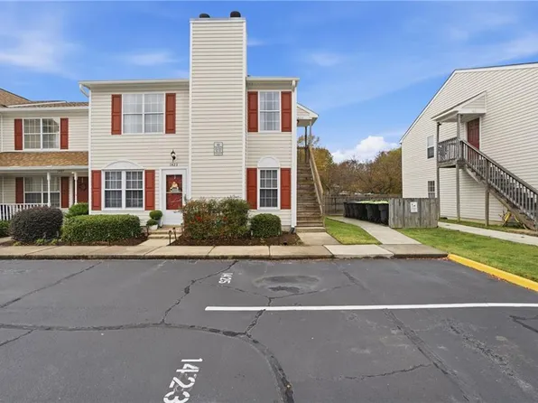1425 Deerpond Ln, Virginia Beach, VA 23464