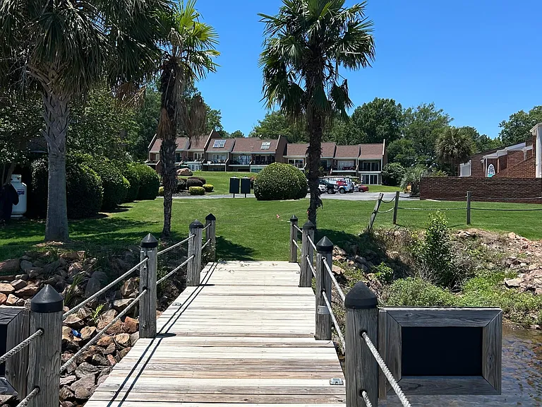 10 Little Hollow Ln — Photo 30