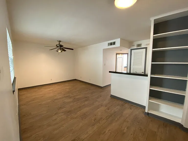 4306 Avenue A #113 — Photo 15