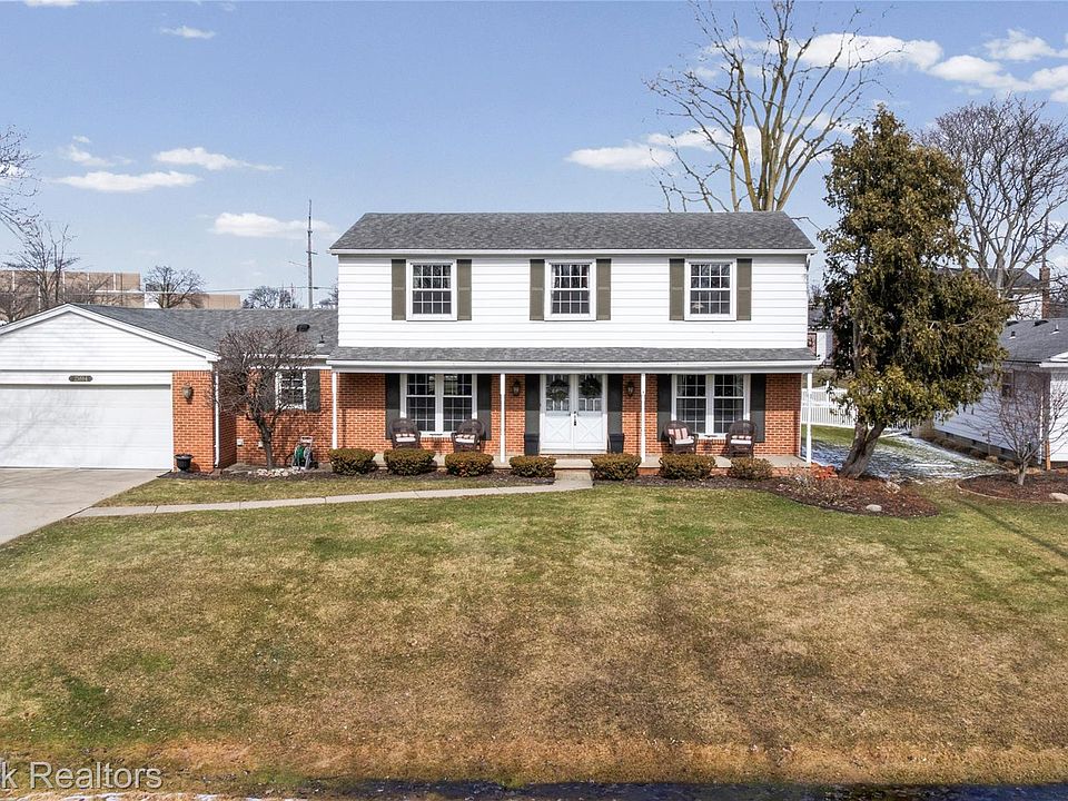 1st image of 25884 Castlereigh Dr