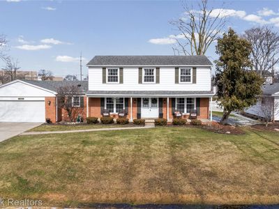 25884 Castlereigh Dr, Farmington Hills, MI, 48336
