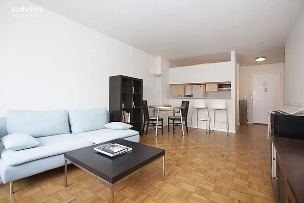 Rented by Sotheby's International Realty | media 1