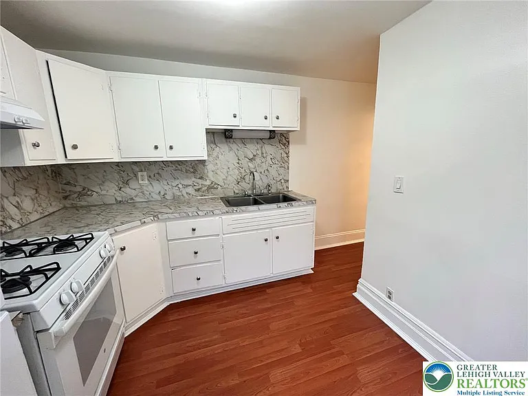 204 N 7th St — Photo 7