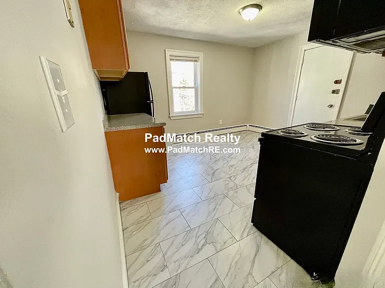 3 Winship Pl — Photo 6