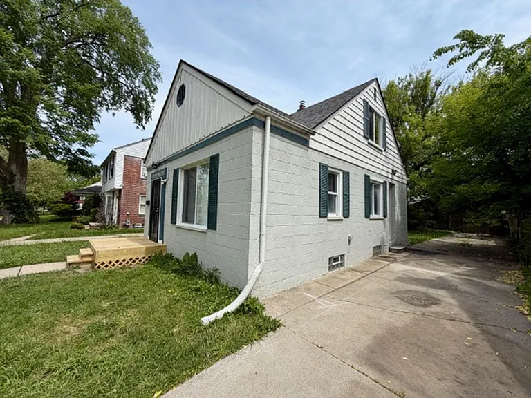5944 Marseilles St — Photo 3