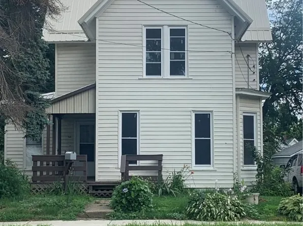 548 State St, Conneaut, OH 44030