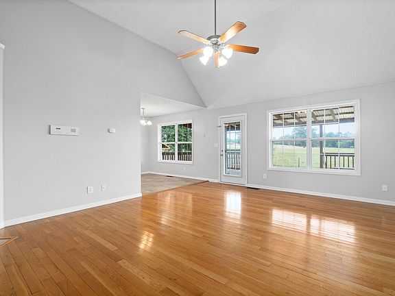 4th image of 4121 Challis Dr