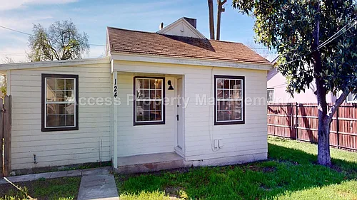 124 Walden St Photo 1