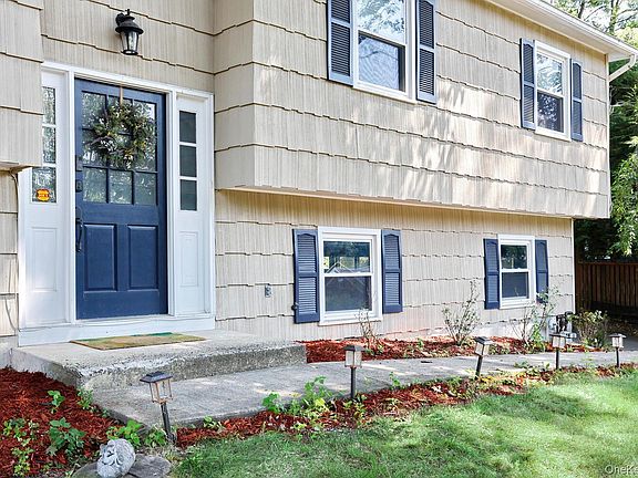 3rd image of 302 Old Haverstraw Road