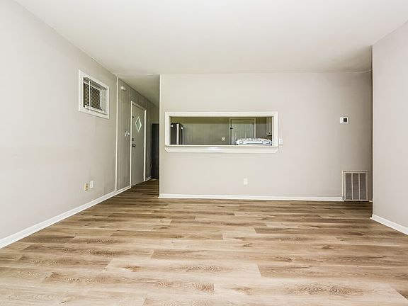 5th image of 729 Blue Ridge Dr
