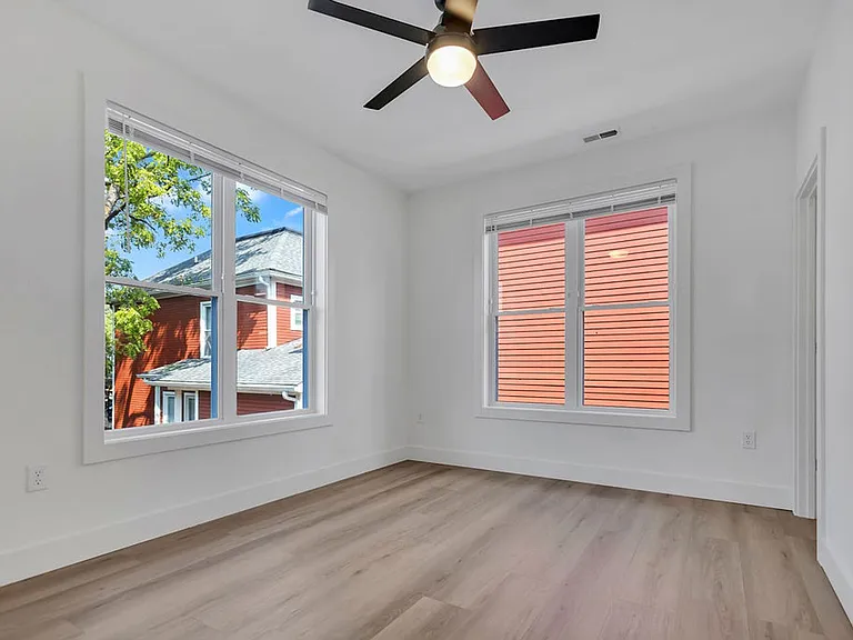 626 N College Ave — Photo 15