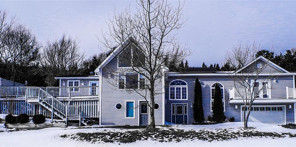 1st image of 438 Main Street