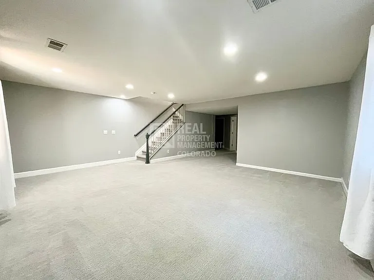 1316 S Duquesne Cir — Photo 12