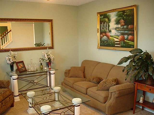 1st image of 613 Teakwood Dr