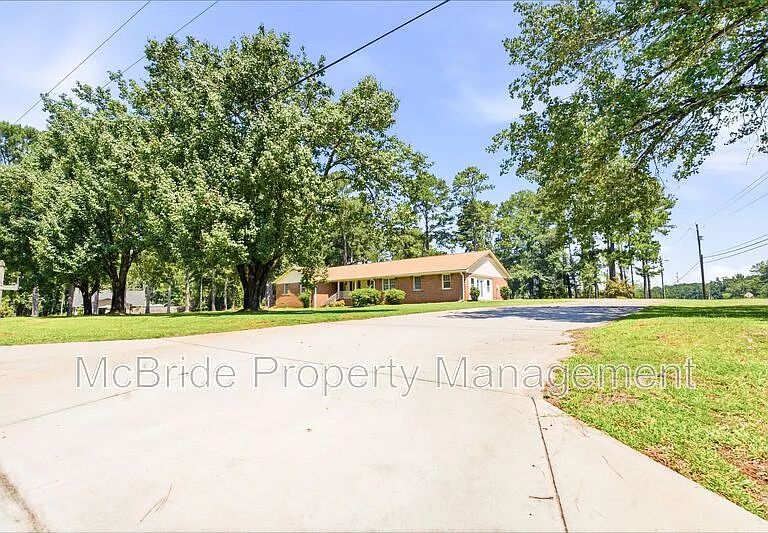 5182 Bluegrass Trl — Photo 3