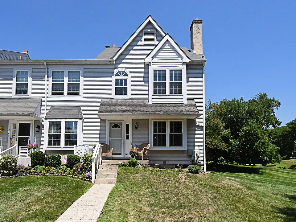 2489 Hillendale Dr