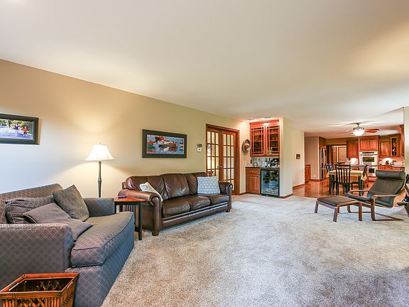 4th image of 50 Revere Dr