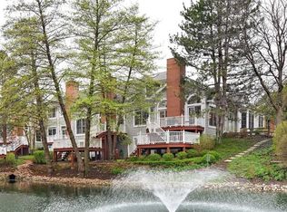 2S741 Parkview Dr, Glen Ellyn, IL 60137