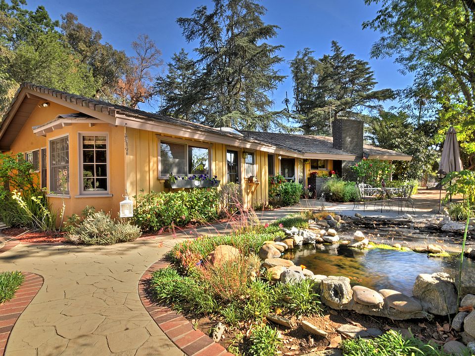 1st image of 9943 La Canada Way