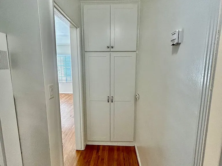 2239 Clark Ave — Photo 7