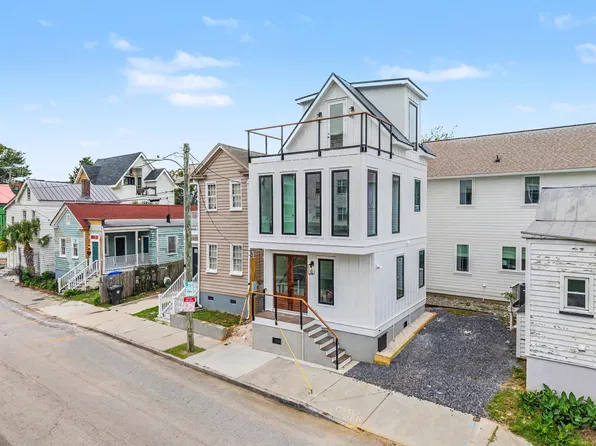 64 Lee St, Charleston, SC 29403