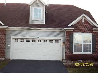 1605 Delray Dr, Aurora, IL 60504