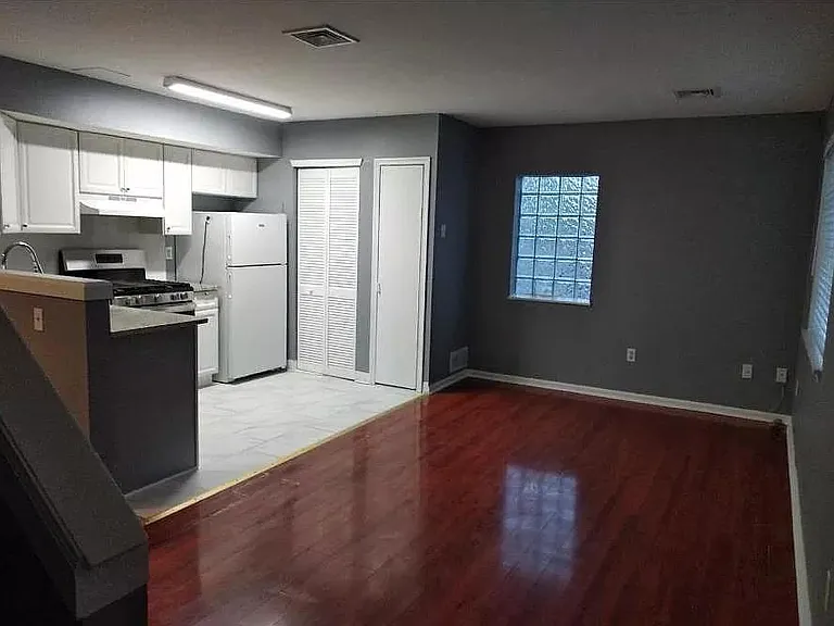 1034 Federal St #5 — Photo 3