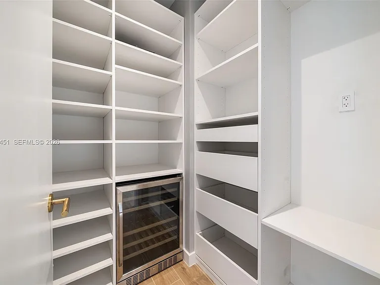 2655 S Bayshore Dr #1906 — Photo 7