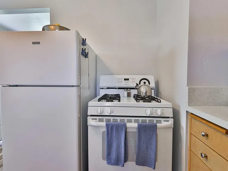 520 Delaware St — Photo 18