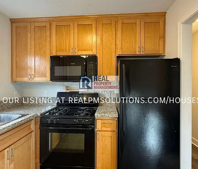 5025 NE 17th Ave — Photo 18