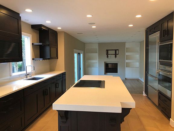 5th image of 945 Willowleaf Way