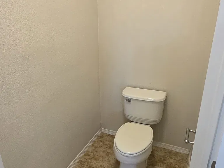 1100 Alegria Rd NW — Photo 18