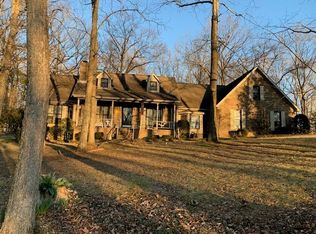 814 Foothills Rd, Shelbyville, TN 37160