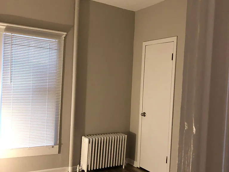149 College St — Photo 15