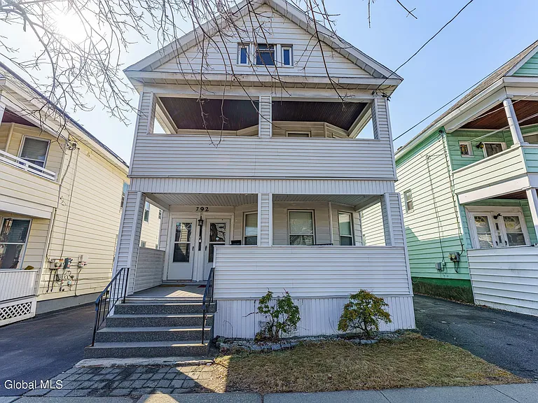 792 Washington Ave #2 — Photo 1