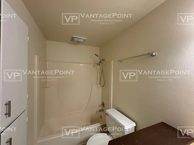 821 Turek St — Photo 15