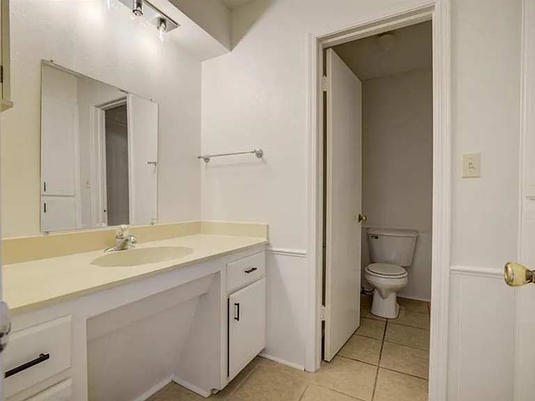 1717 E Lindsey St — Photo 10