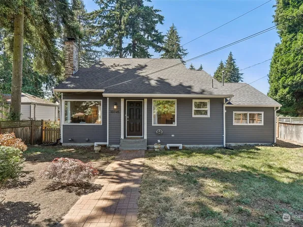 10745 Ashworth Avenue N, Seattle, WA 98133