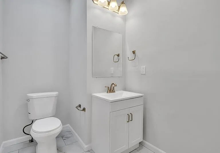 810 Brooks Ln #2 — Photo 12