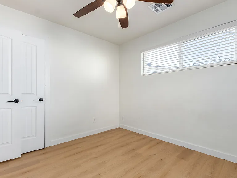 9829 N 4th Ave — Photo 30
