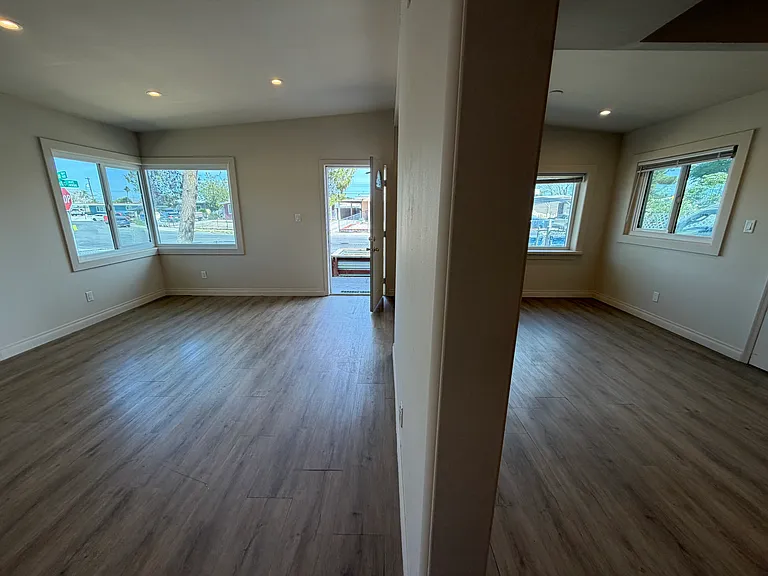 909 Elko Way — Photo 5