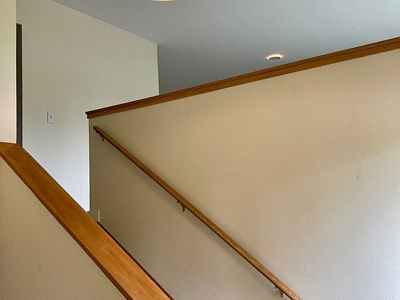 entryway landing