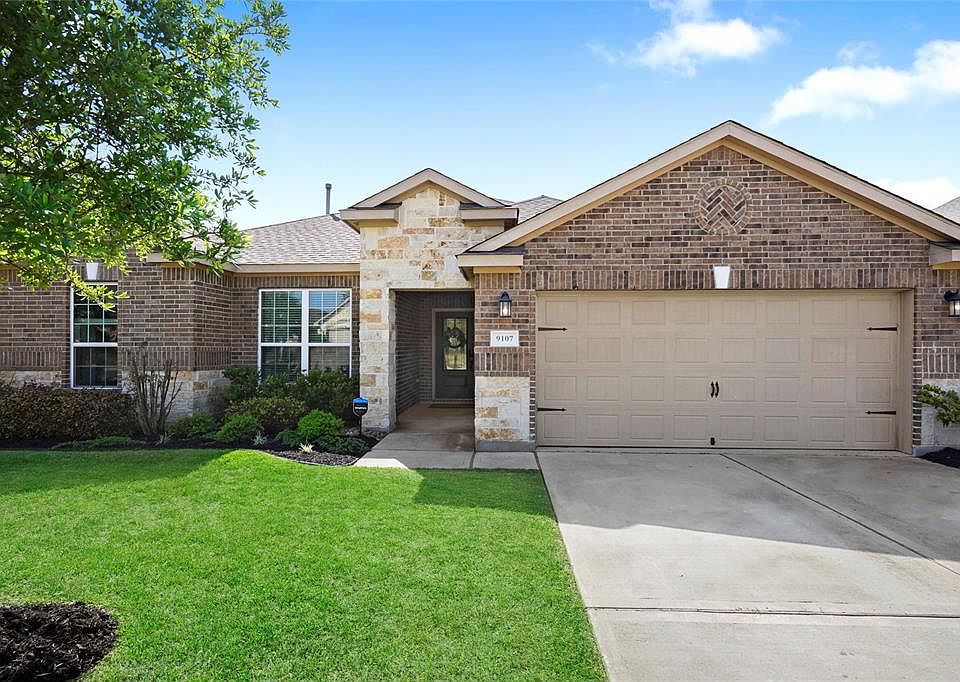 Welcome Home to an extremely well maintained property in a great neighborhood.