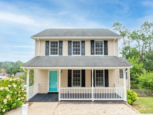 631 Essex Dr #B, Staunton, VA 24401