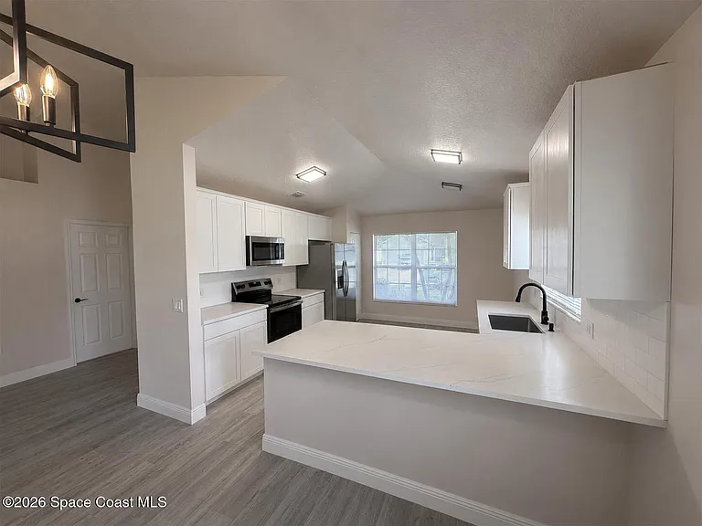 2798 Caitlin Ct — Photo 3