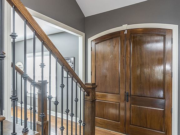 5th image of 378 Sweet Grass Way